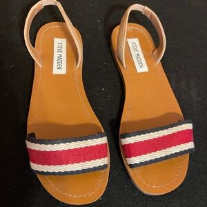 Steve Madden red/cream/navy flats sandals Size 6